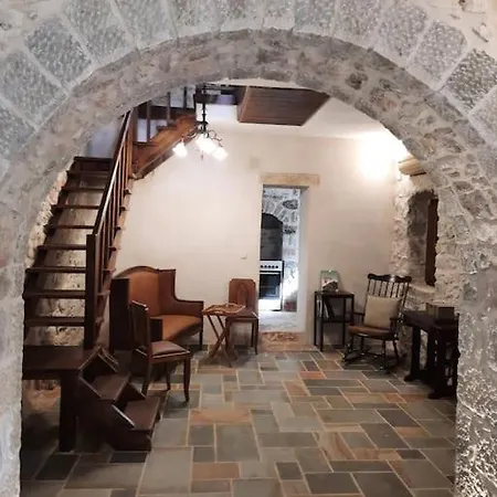 Casa Tsiliviani * Loukadika