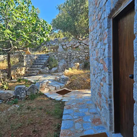 Casa Tsiliviani アパート Loukadika